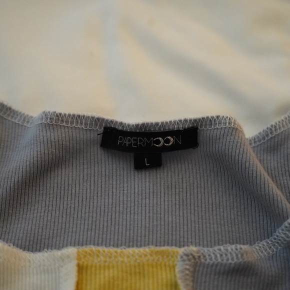 Cropped Color block Top - Picture 2 of 2